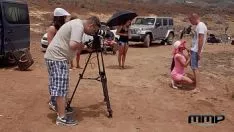 Afspelen Diva Mea Melone Filmata In Desert Cand Se Fute Neprotejat
