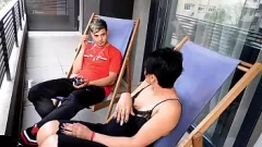 Abspielen Mamas Hintern für einen Dildo vergrößern: Hardcore-Pornostar-Milf-Action