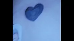 Jouer Tatoueur obtient un paiement anal dans la lingerie fétiche trio