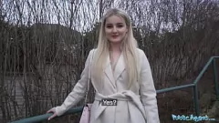 Oynat Kamu Temsilcisi Big-Ass Sarışın Kaliforniya bir Avrupa horozu ile sert alır