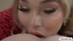 Odtwórz TGIRL EMMA Rose Anal Adventure z Zak Bishop